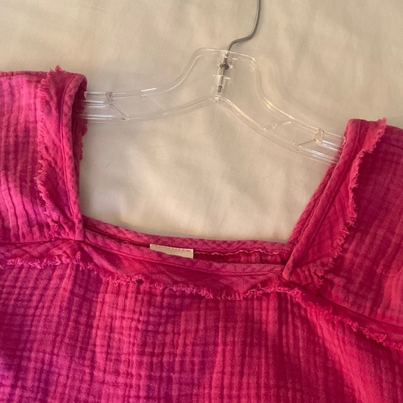 C&C California Fuchsia Ruffled Top - Picture 5 of 6